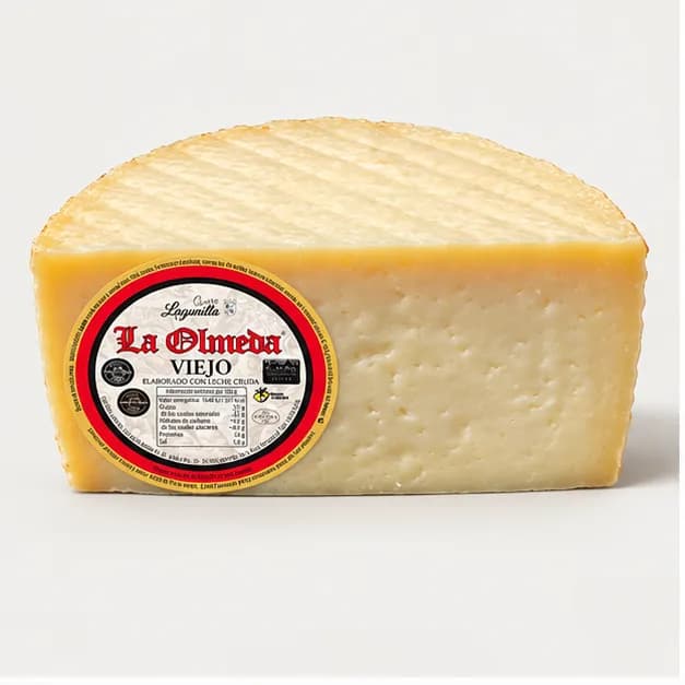 Queso de Oveja Curado Picante La Olmeda, sobre fondo claro