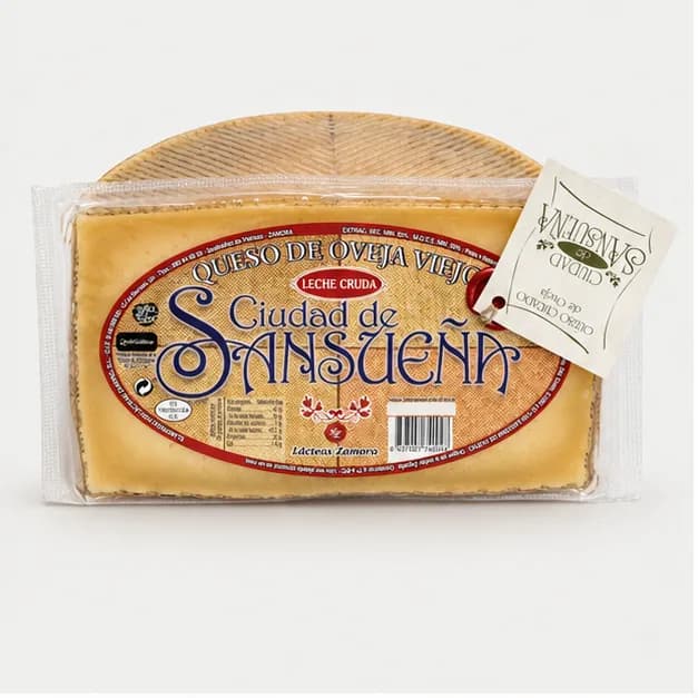 Queso Viejo de Oveja Curado Ciudad de Sansueña, sobre fondo claro